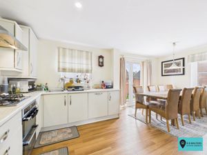 Kitchen/Diner- click for photo gallery